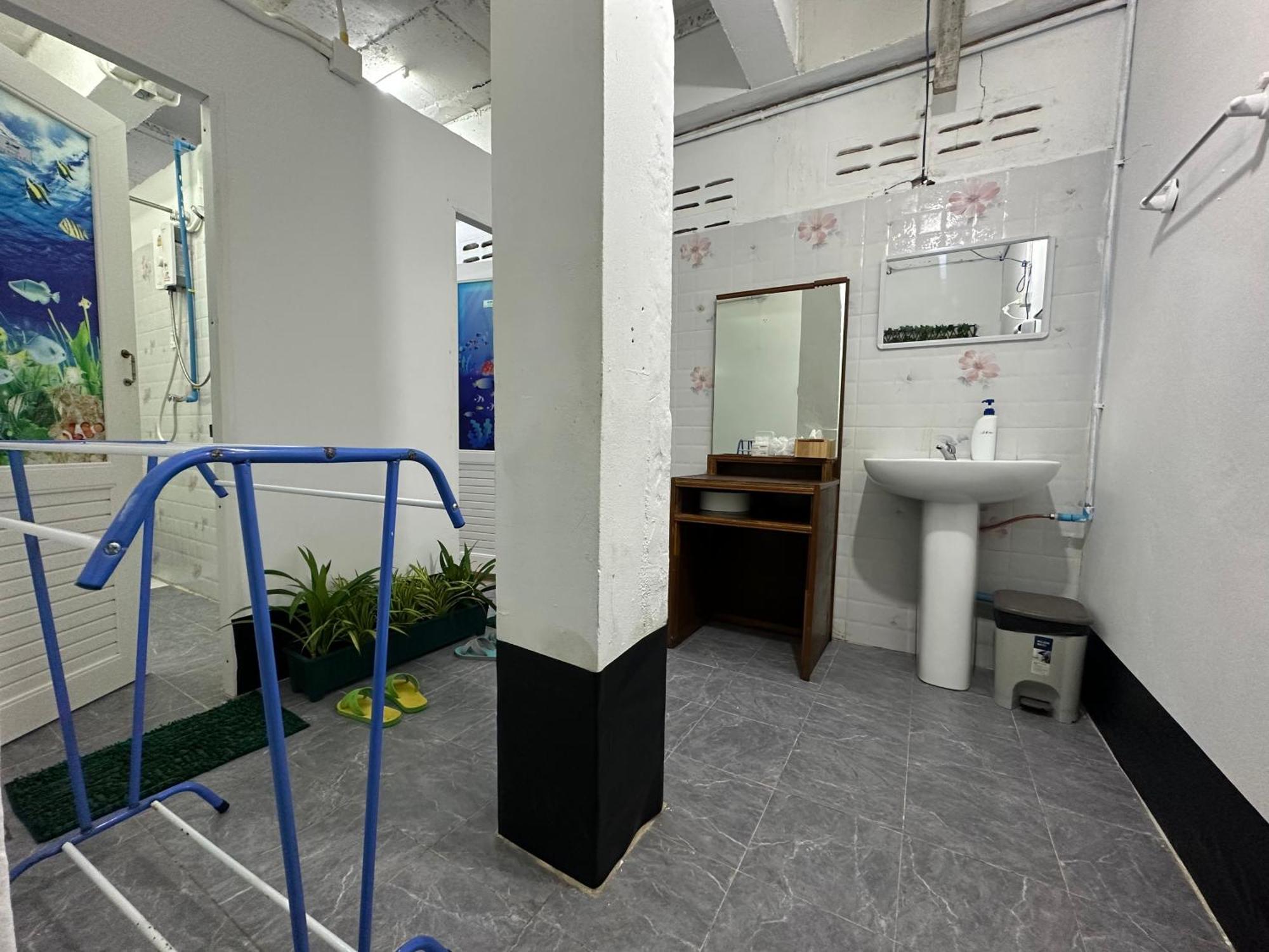 Sweed Dee Hostel Ko Phi Phi Exterior foto