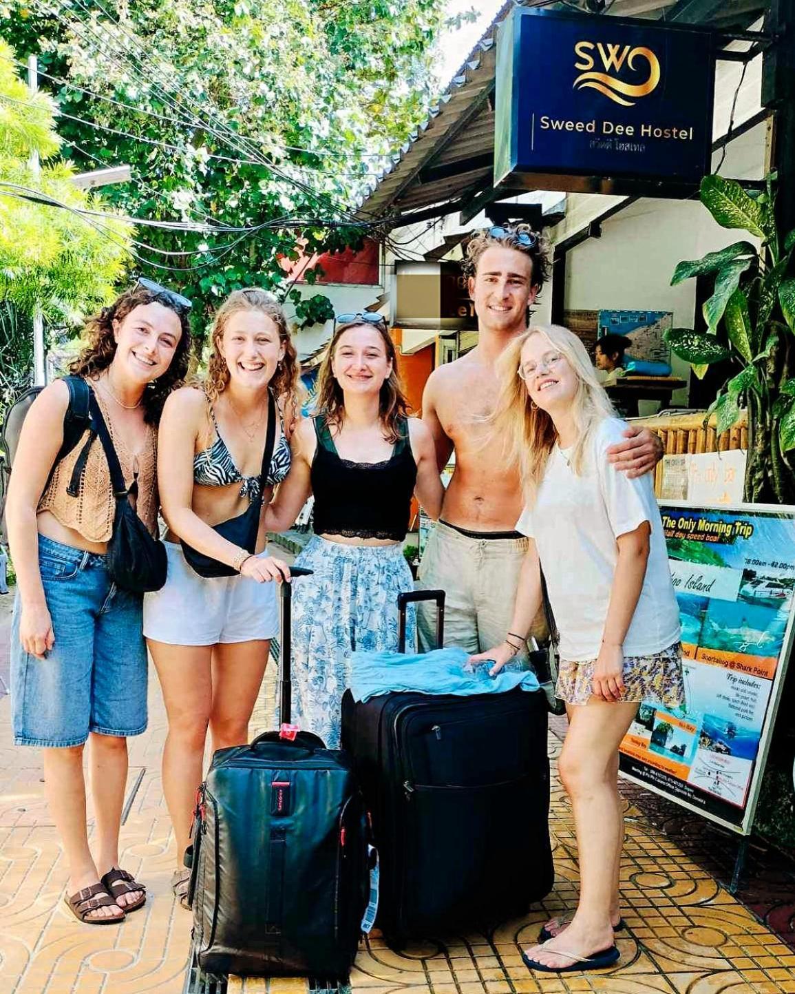 Sweed Dee Hostel Ko Phi Phi Exterior foto